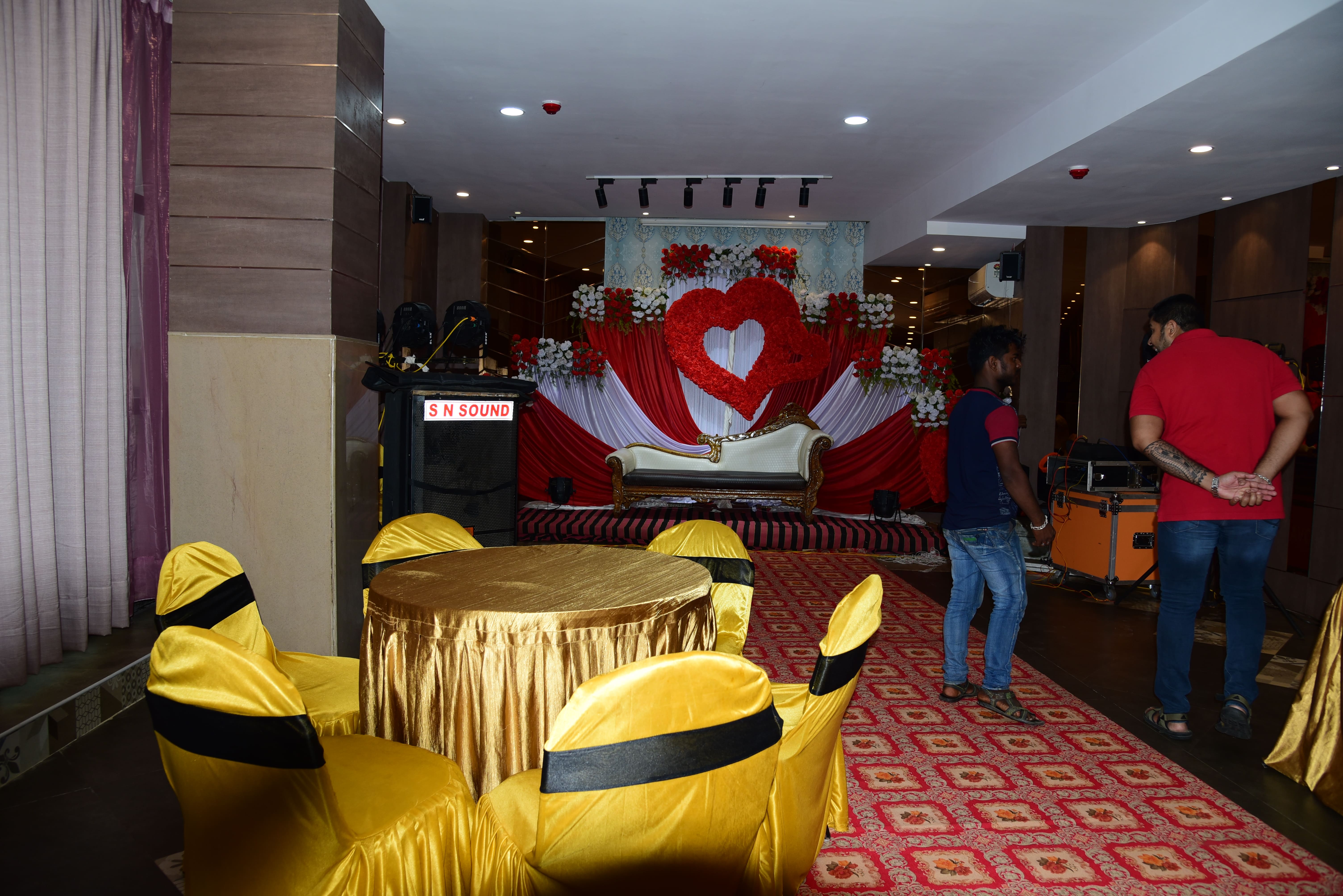 Blue Lagoon Premium Hotel